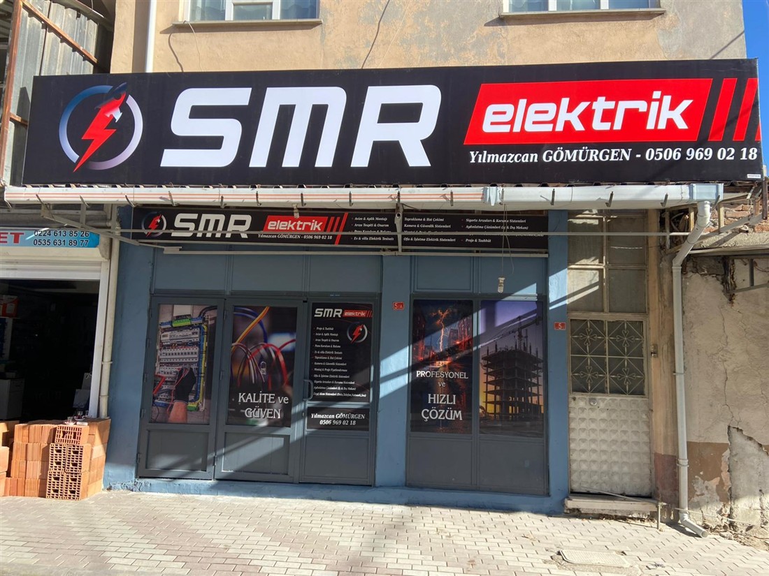 SMR Elektrik dükkân girişi